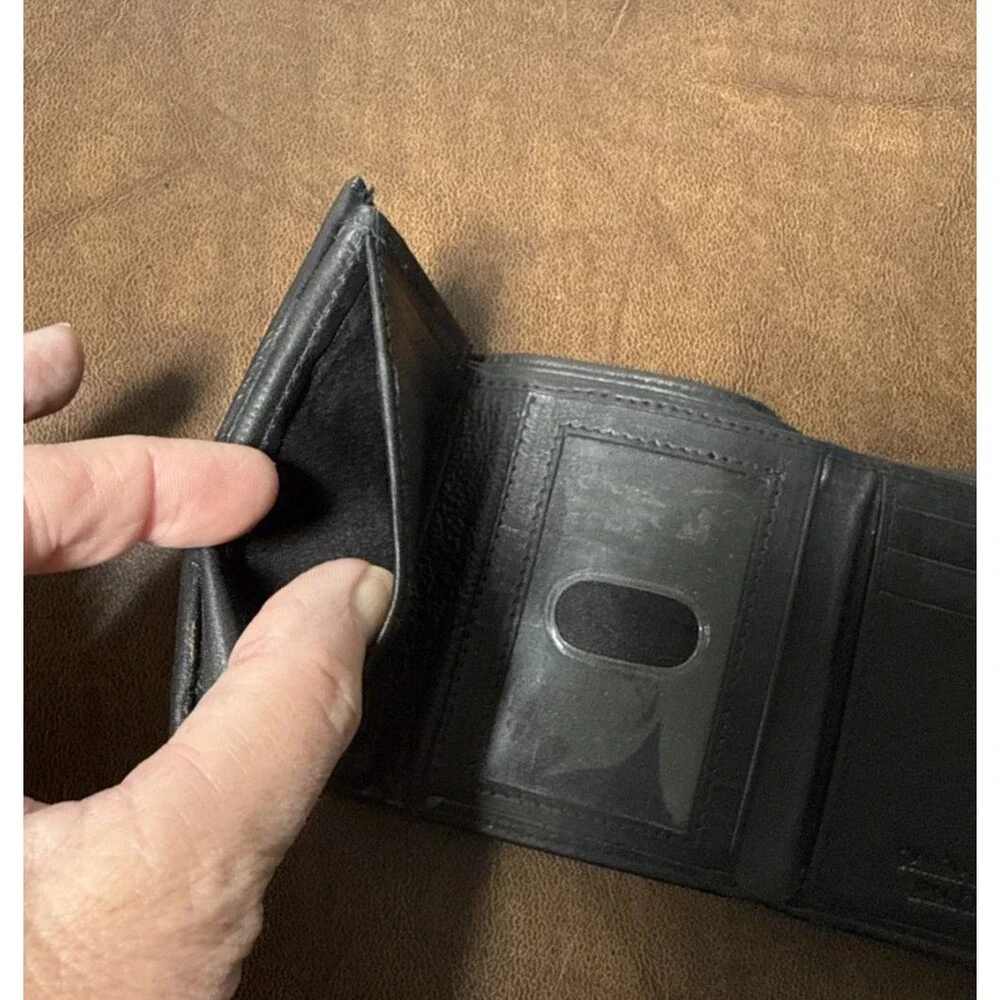 Paul & Taylor Men's Genuine Leather Trifold Wallet w/ Foldouts - Soft Supple EUC